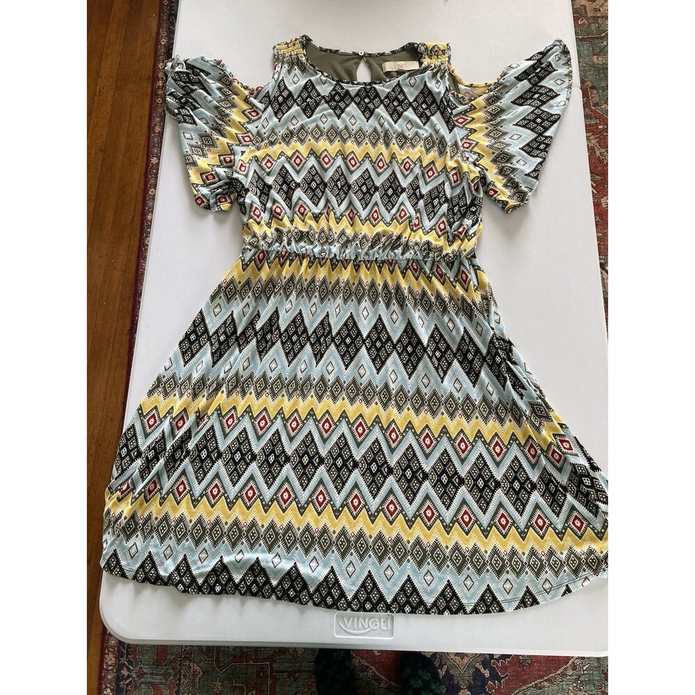 Loft Women’s Aztec Multi Casual Dress Size Large Cold Shoulder Flutter Sleeves